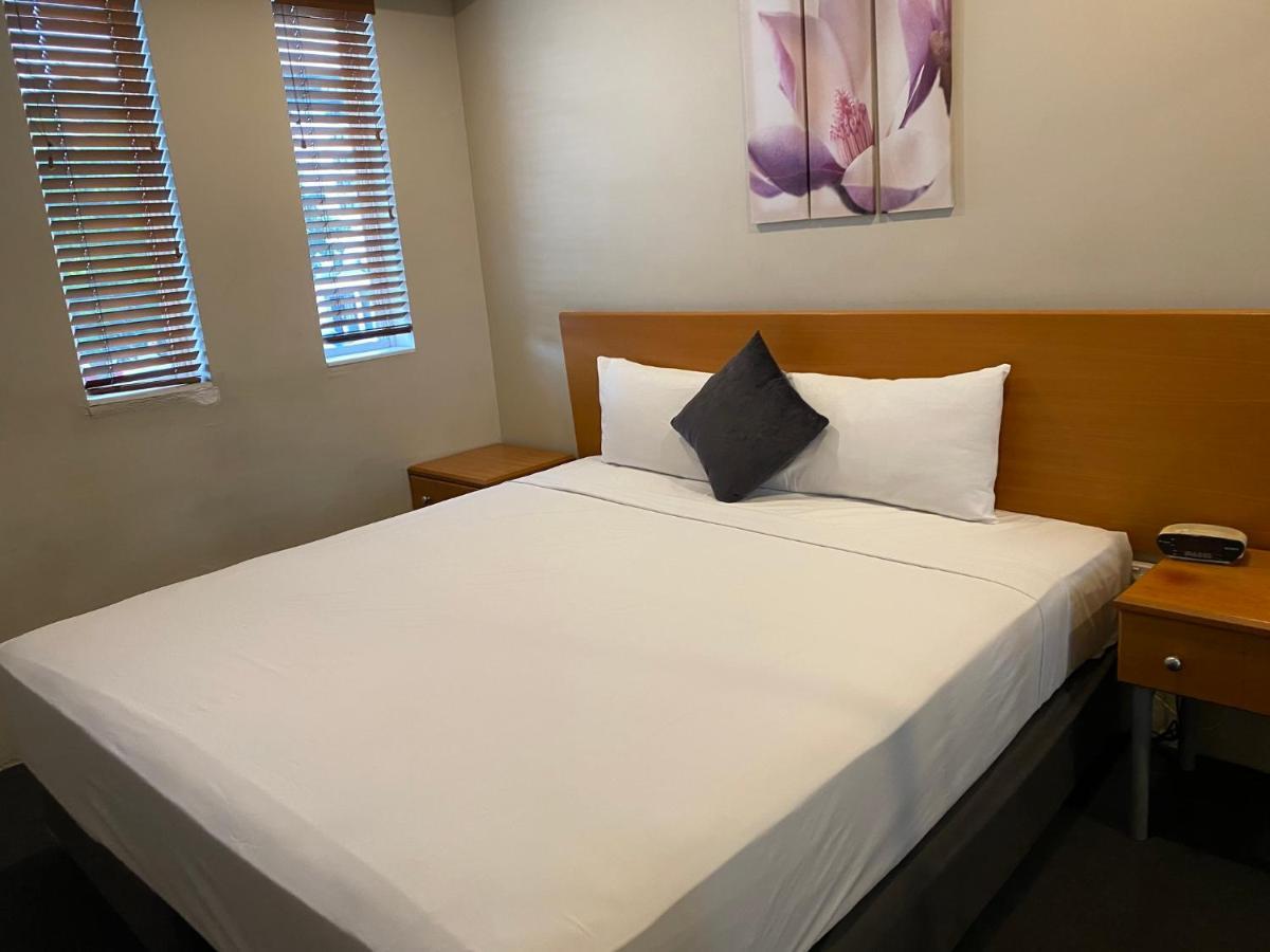 Cosmopolitan Motel & Serviced Apartments Rockhampton Exterior photo