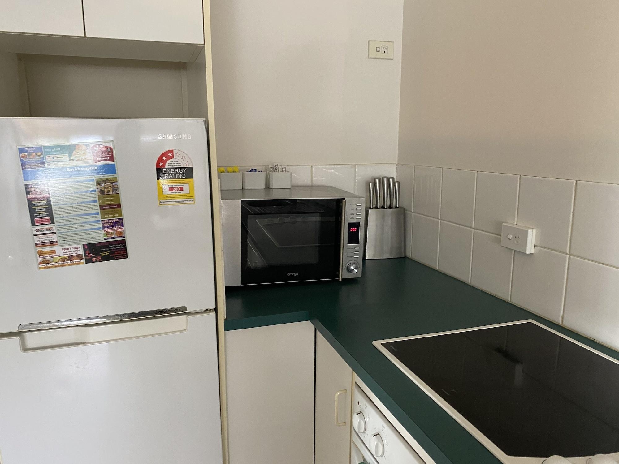 Cosmopolitan Motel & Serviced Apartments Rockhampton Exterior photo