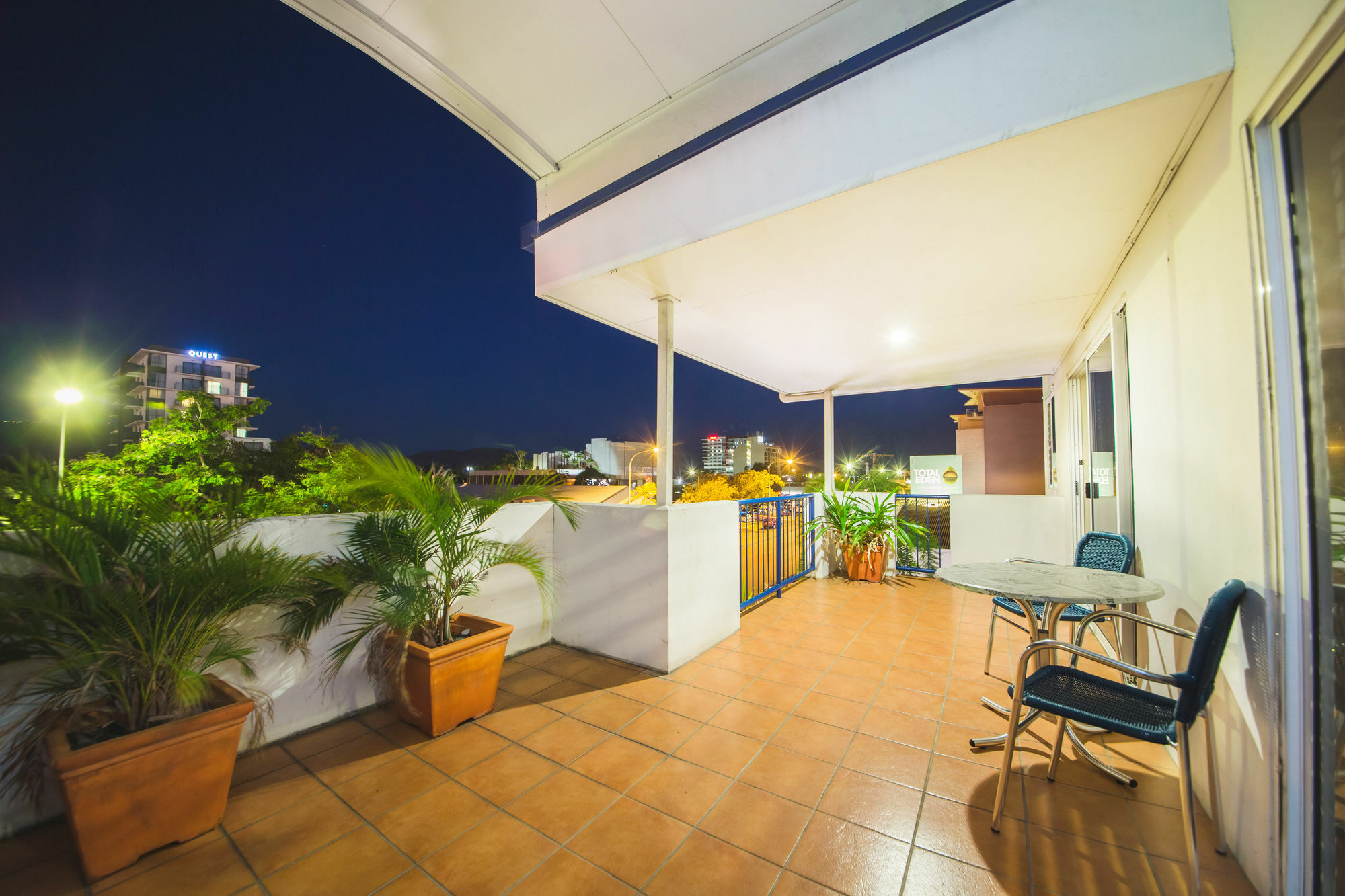 Cosmopolitan Motel & Serviced Apartments Rockhampton Exterior photo