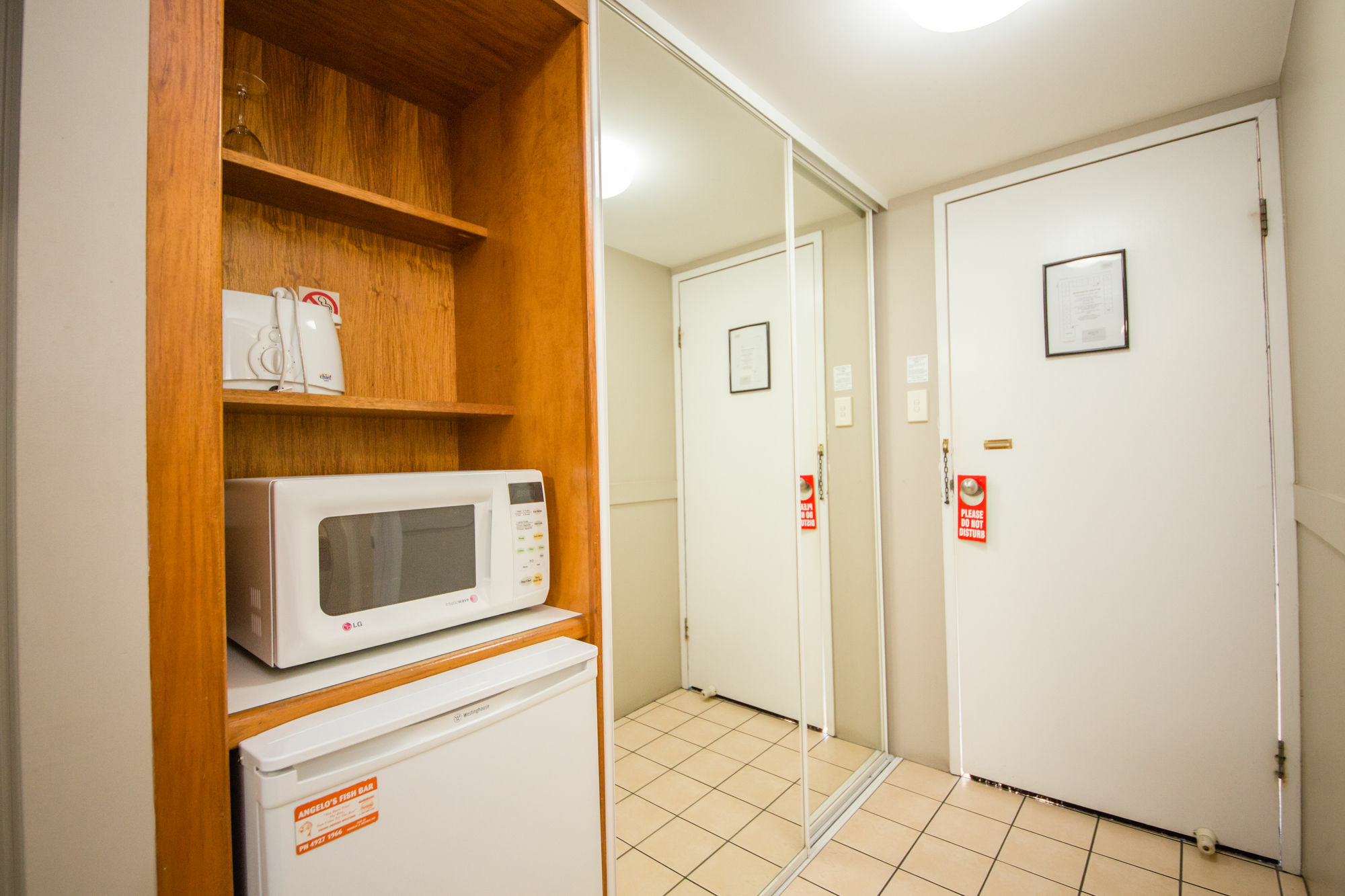 Cosmopolitan Motel & Serviced Apartments Rockhampton Exterior photo